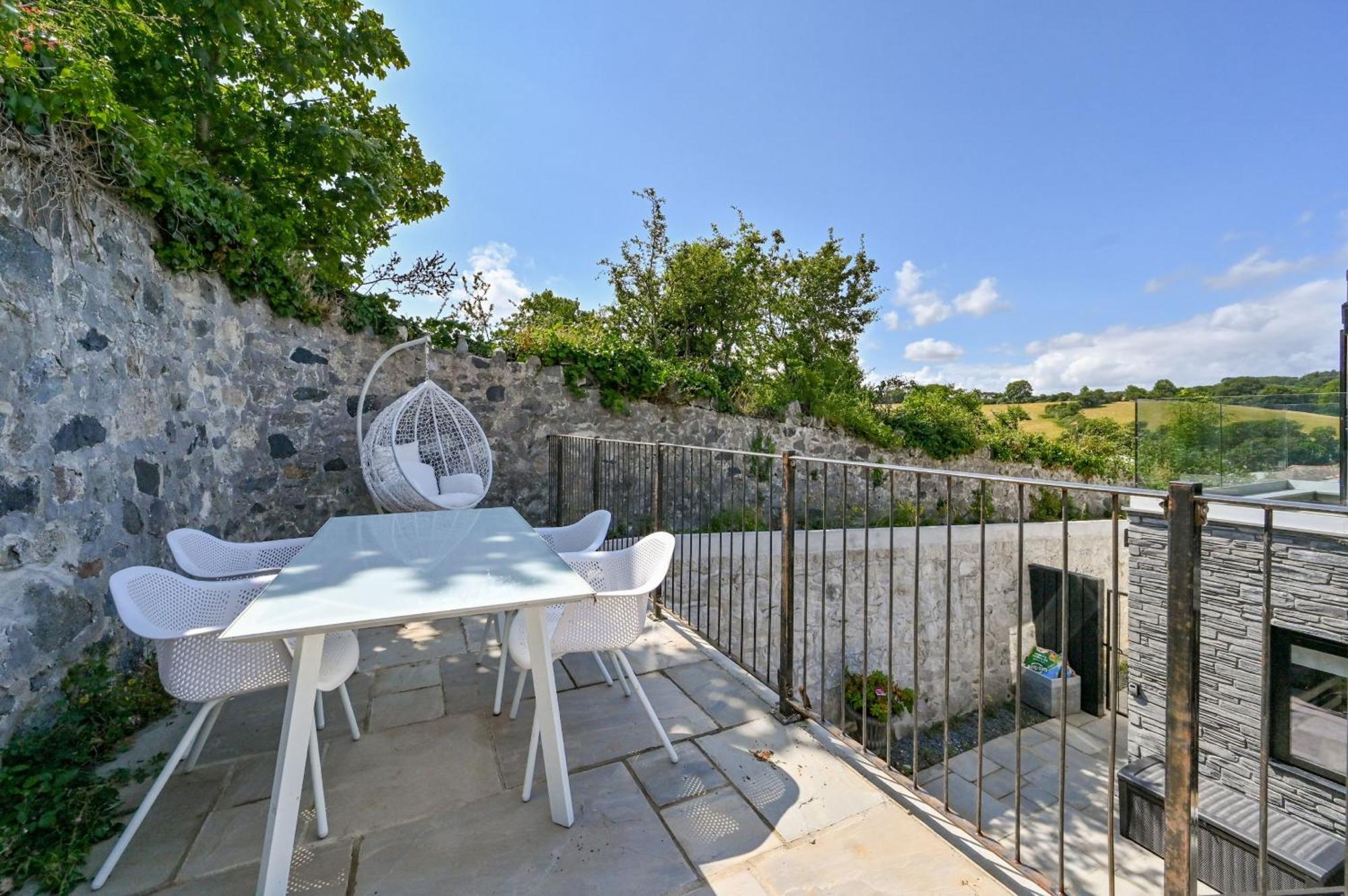 1 The Nest - Luxury Modern House Nr Beach & Bars With Sea Views & Free Parking Villa Charlestown  Eksteriør billede